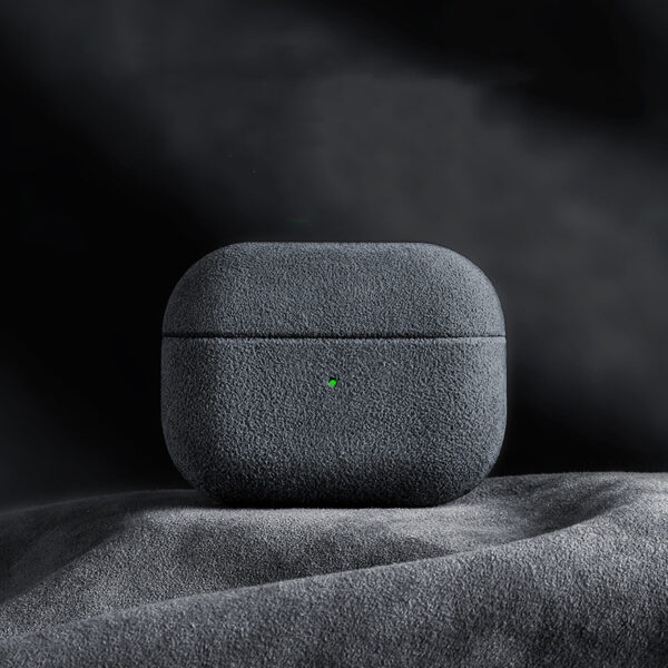 0eed0c95-e209-4abe-aafd-c72a539c674c.jpg Suede AirPods Pro 2 Case – Plush Clamshell Cover in 6 Colors